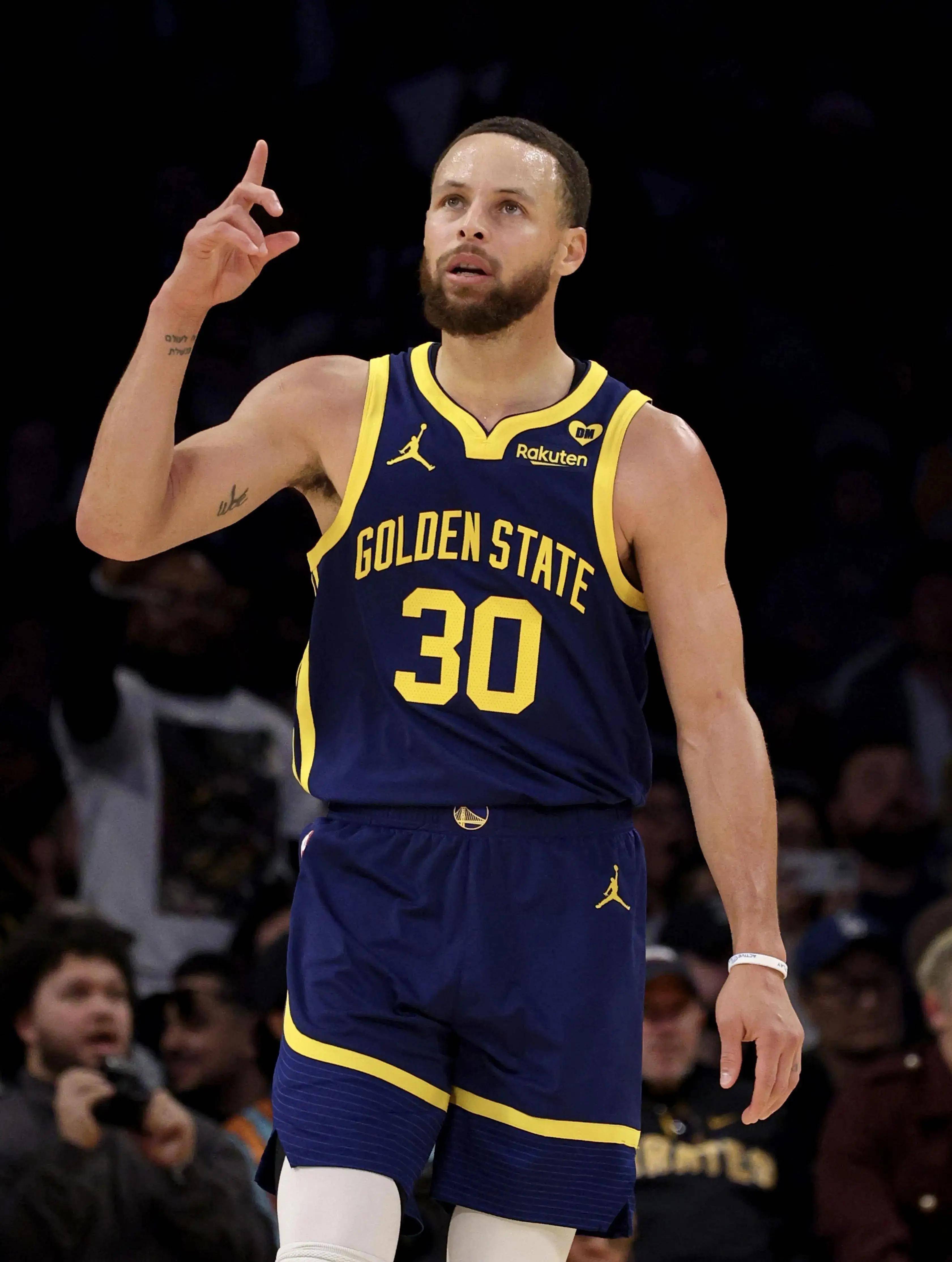 而与此同时 而与此同时